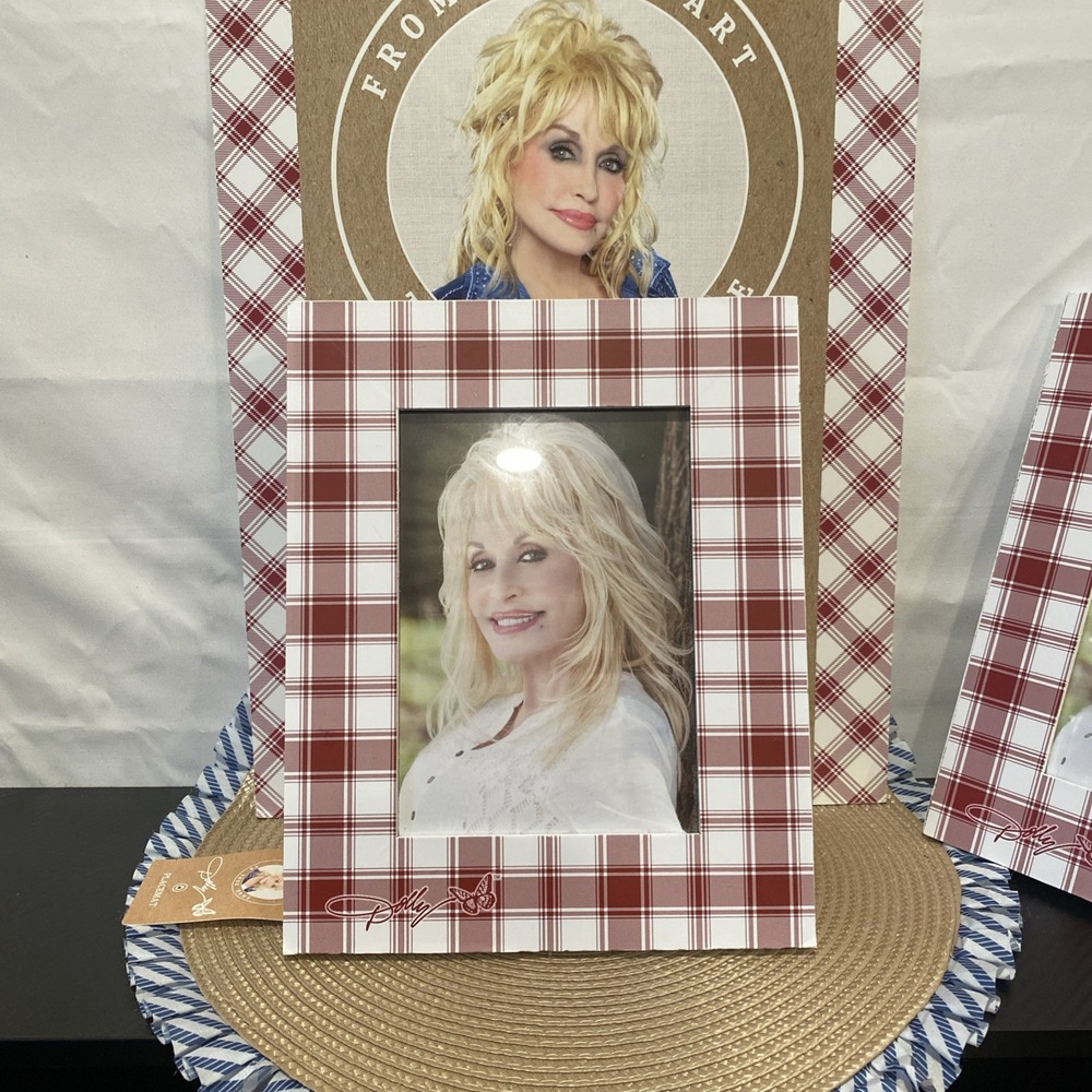 NWT Dolly Parton Red Plaid Photograph Picture in 8 x 10 Wood Frame